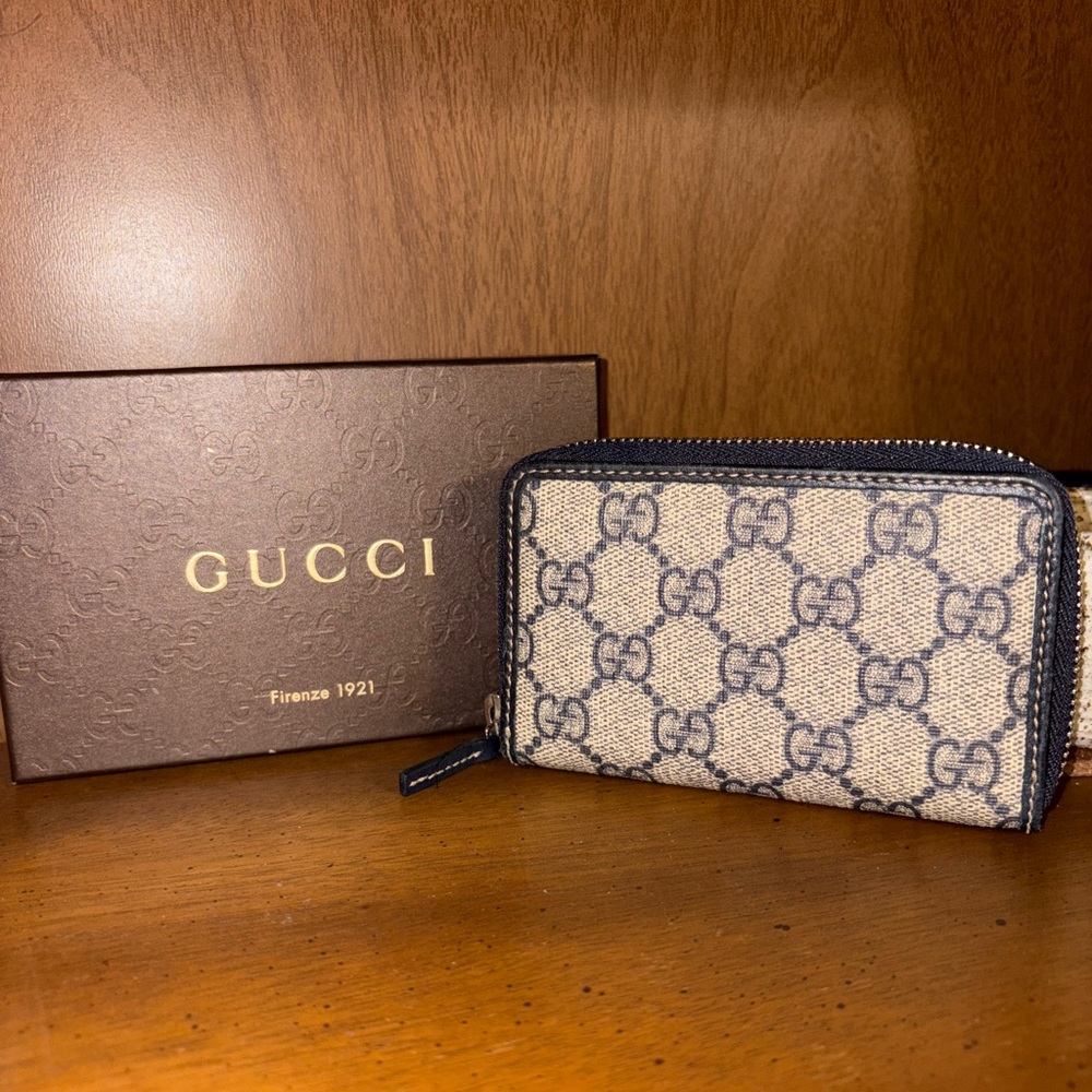 Gucci Beige/Blue GG coated canvas Card Case Wallet 255452